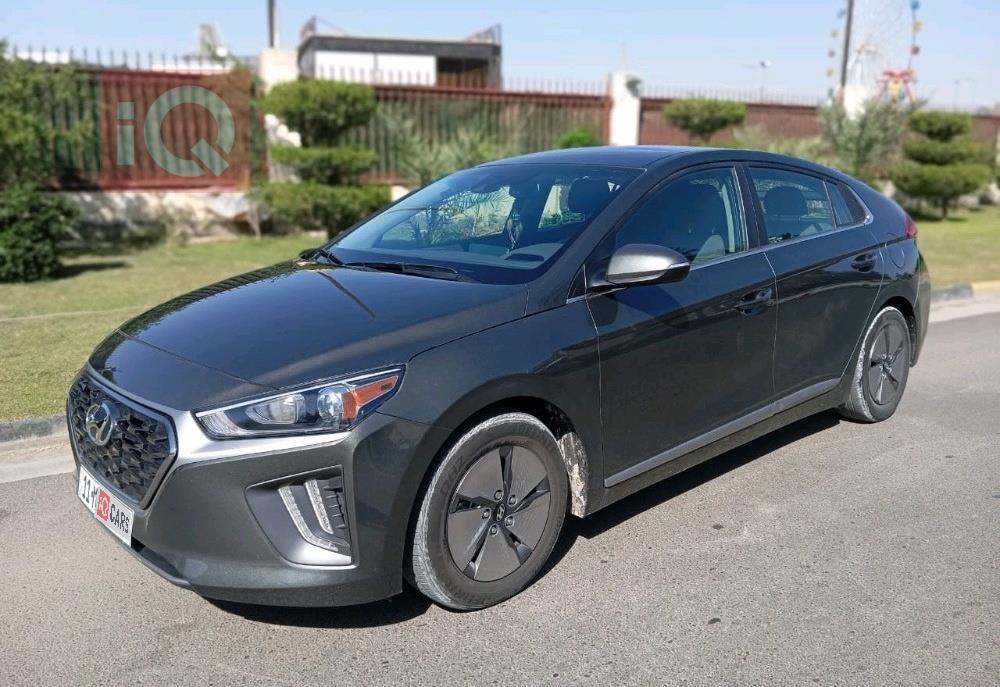 هیوندای ئایۆنیک